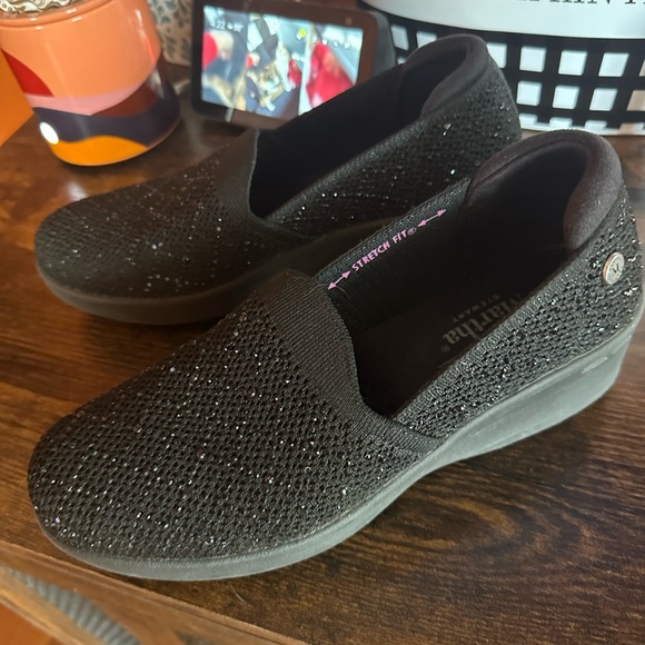 Skechers Black Glitter Women's Slip-On Flats Martha Stewart - Picture 1 of 2